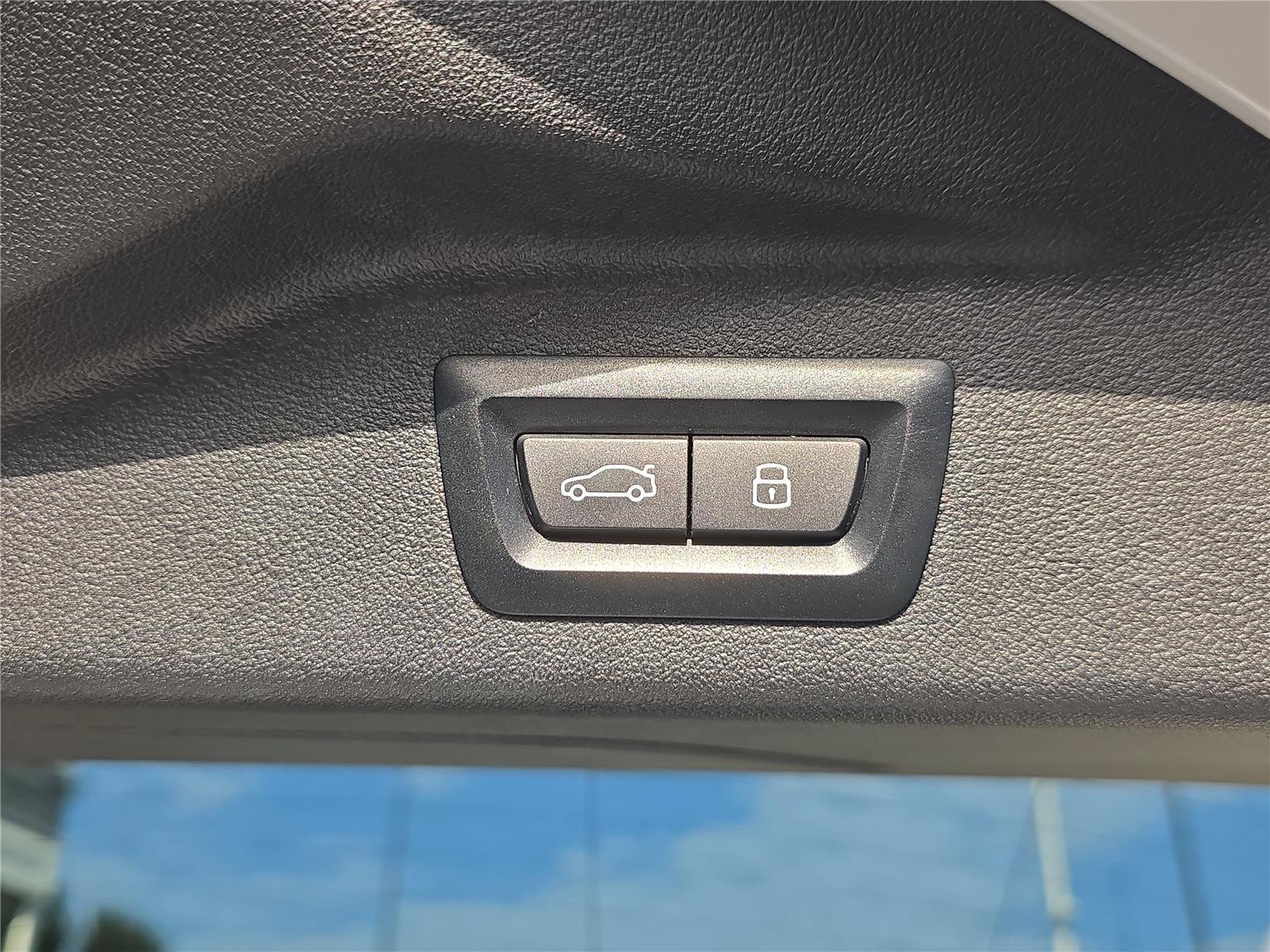 Certified 2024 BMW X7 xDrive40i AWD/4WD image 9
