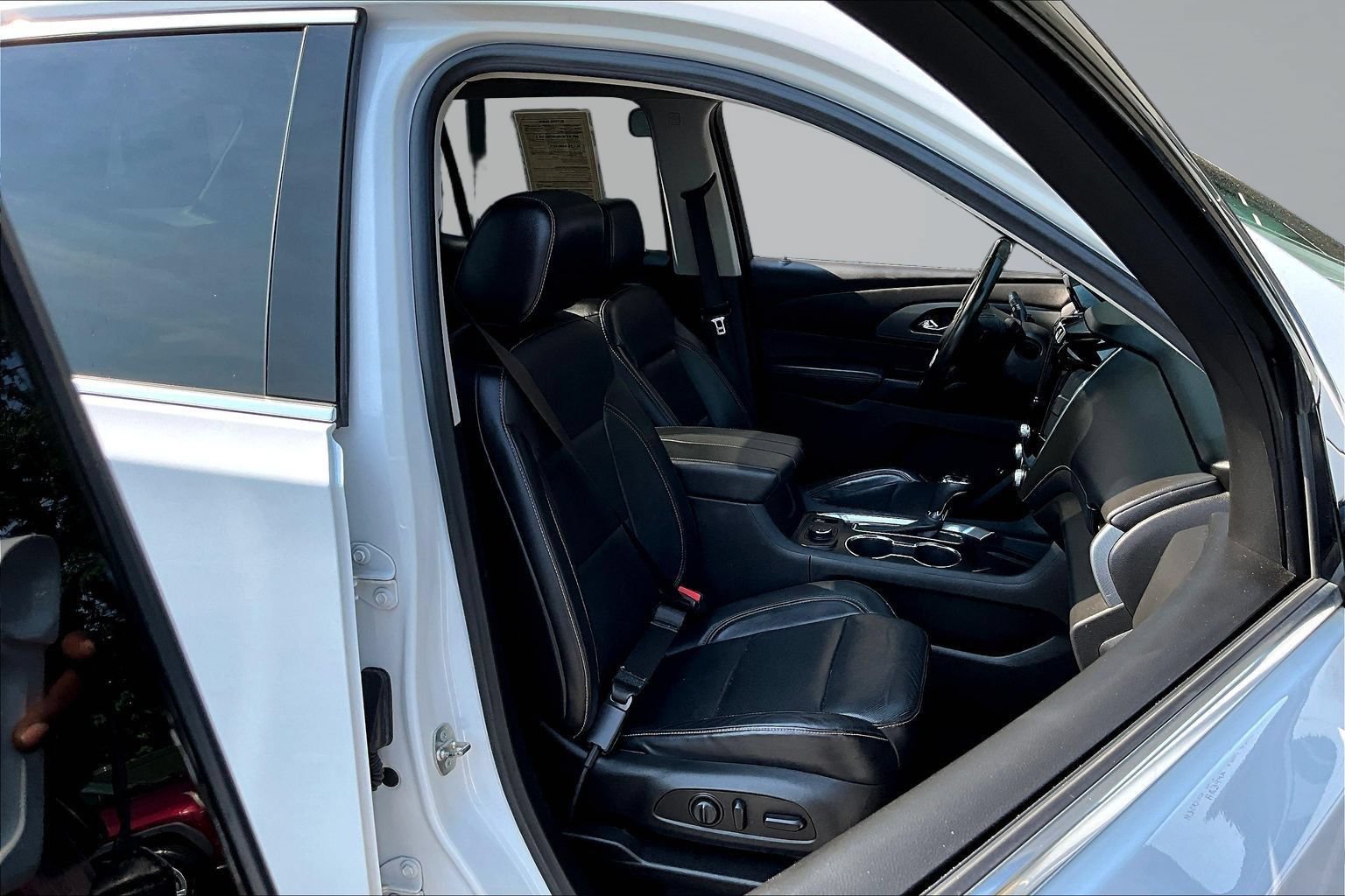 Used 2018 Chevrolet Traverse Premier AWD/4WD image 29