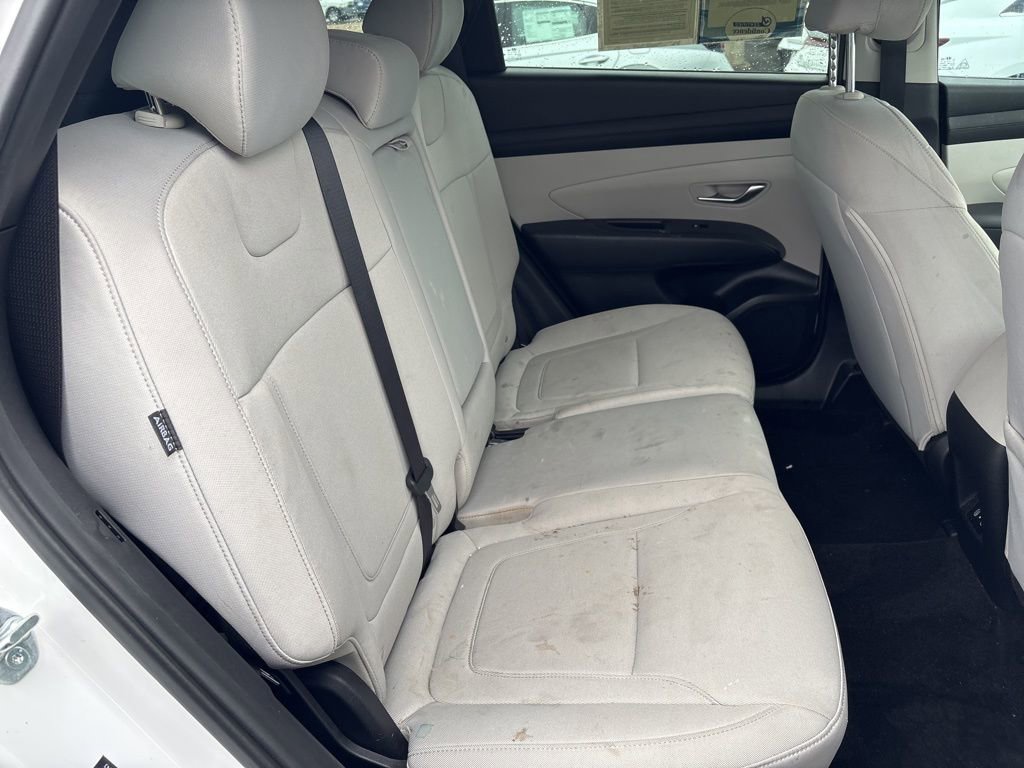 Used 2025 Hyundai Tucson SE image 10