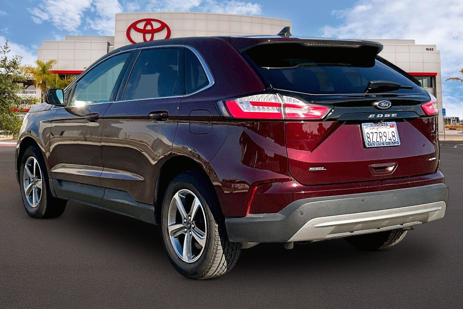 Used 2022 Ford Edge SEL w/ Convenience Package image 2