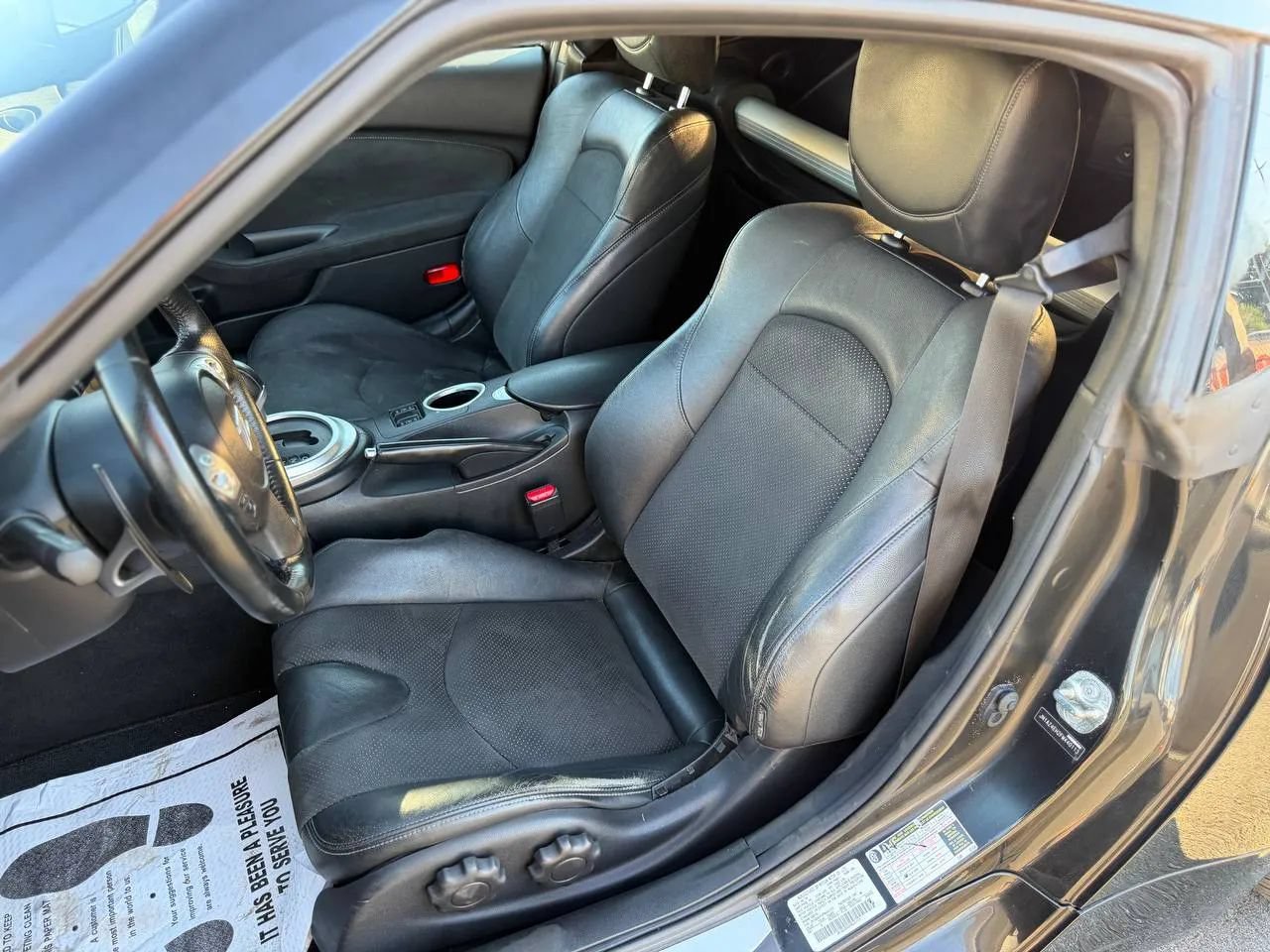 Used 2015 Nissan 370Z Touring RWD image 29