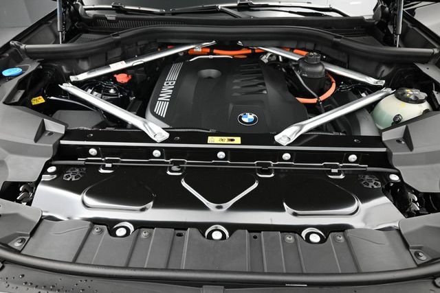 New 2026 BMW X5 xDrive50e w/ M Sport Package AWD/4WD image 24