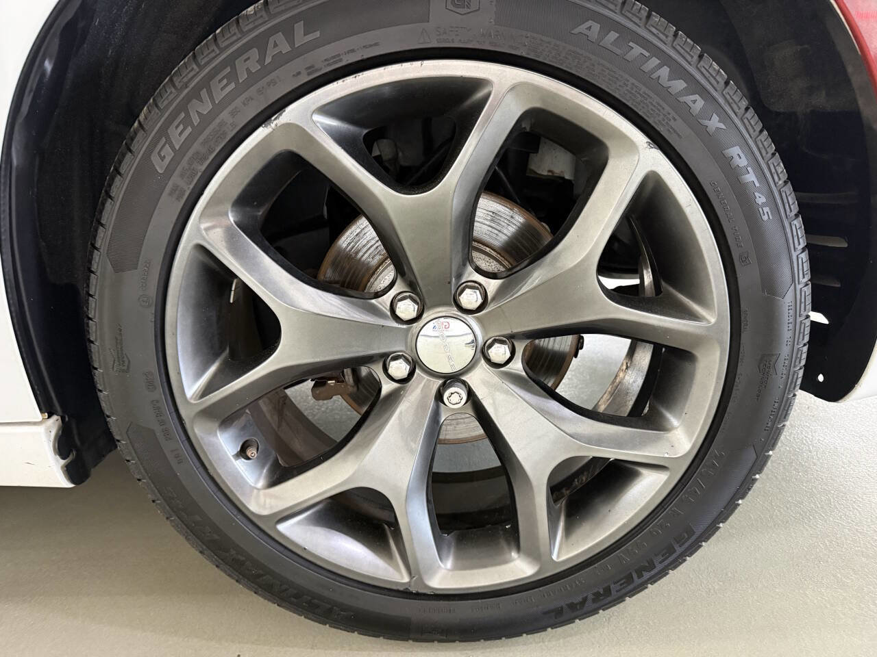 Used 2015 Dodge Charger R/T w/ Plus Group RWD image 31