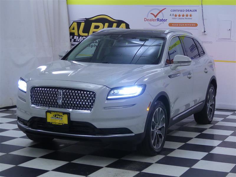 Used 2022 Lincoln Nautilus Reserve w/ Luxury Package image 4