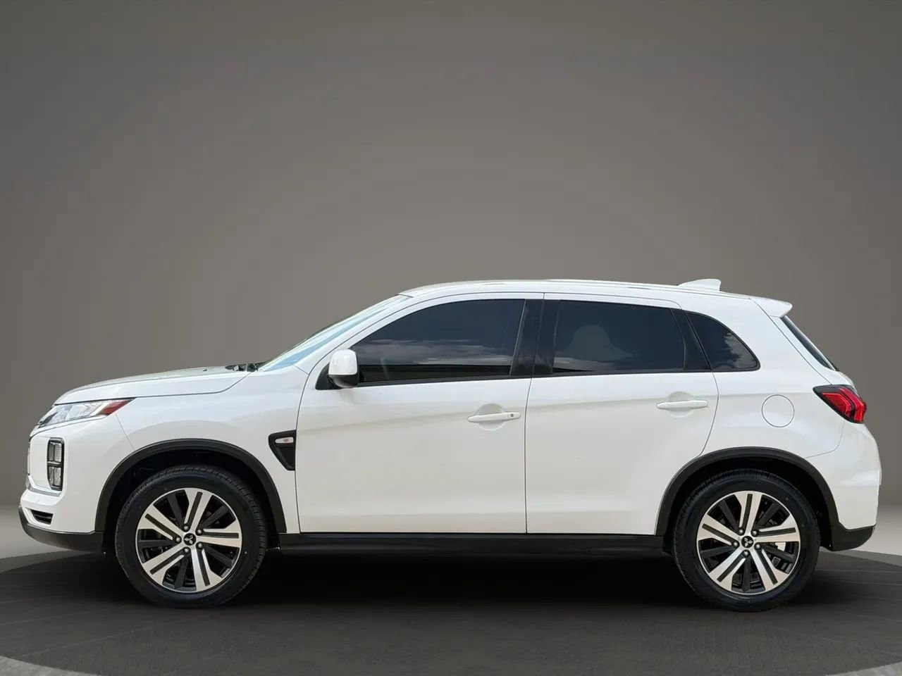 Used 2021 Mitsubishi Outlander Sport ES FWD image 5
