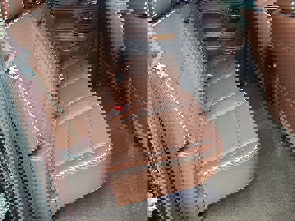 Used 2016 Chevrolet Silverado 1500 High Country image 22