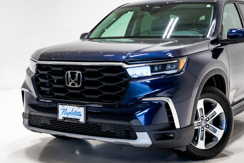 Used 2025 Honda Pilot EX-L image 4