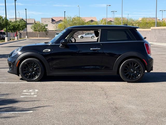 Used 2019 MINI Cooper 2-Door Hardtop image 2