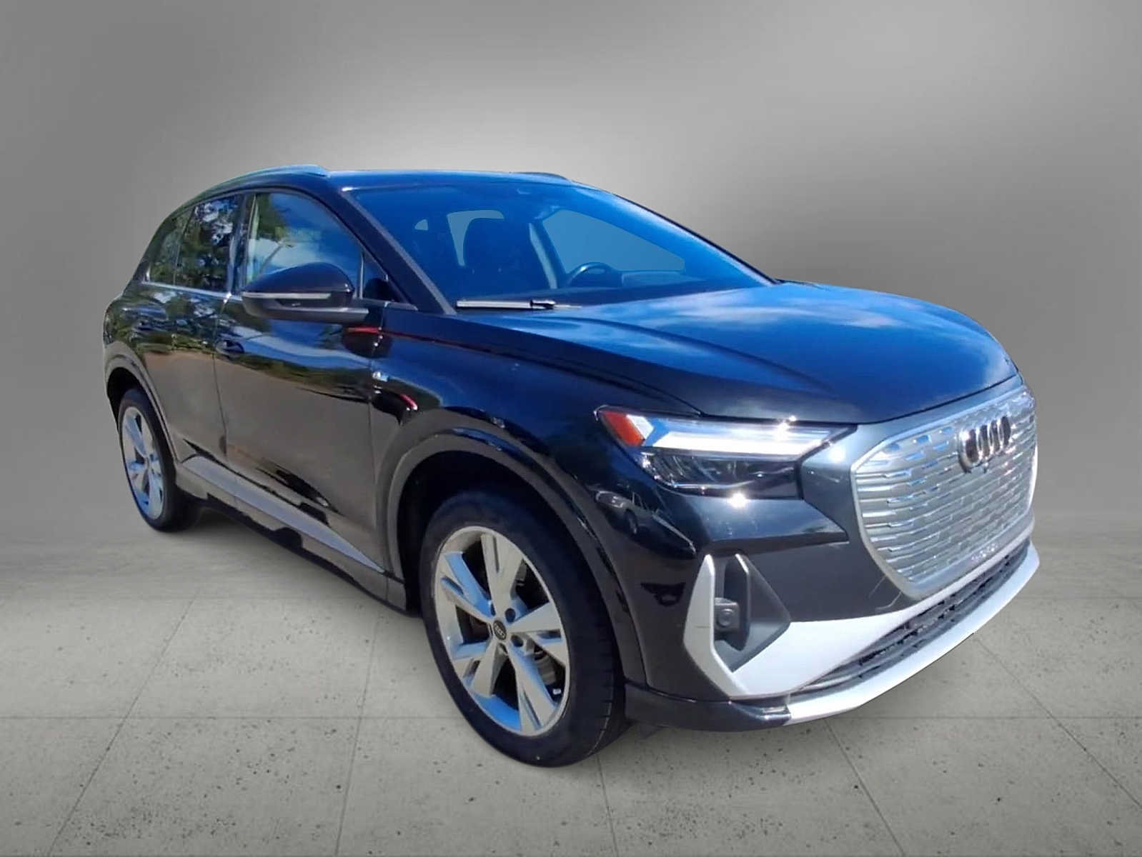 Certified 2023 Audi Q4 e-tron Premium Plus w/ Premium Plus AWD/4WD image 2