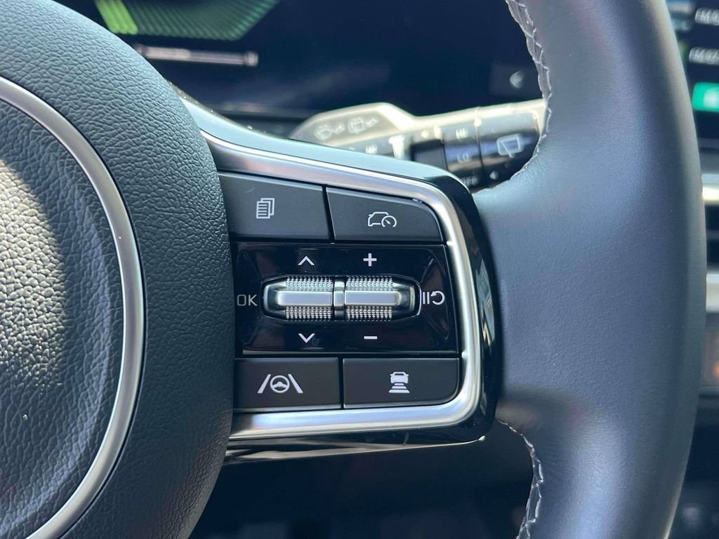 Certified 2025 Kia Sorento S AWD/4WD image 21