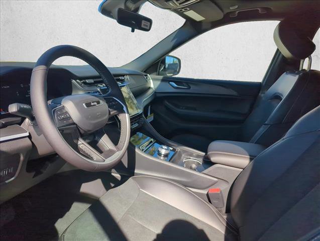 New 2025 Jeep Grand Cherokee Altitude video 2