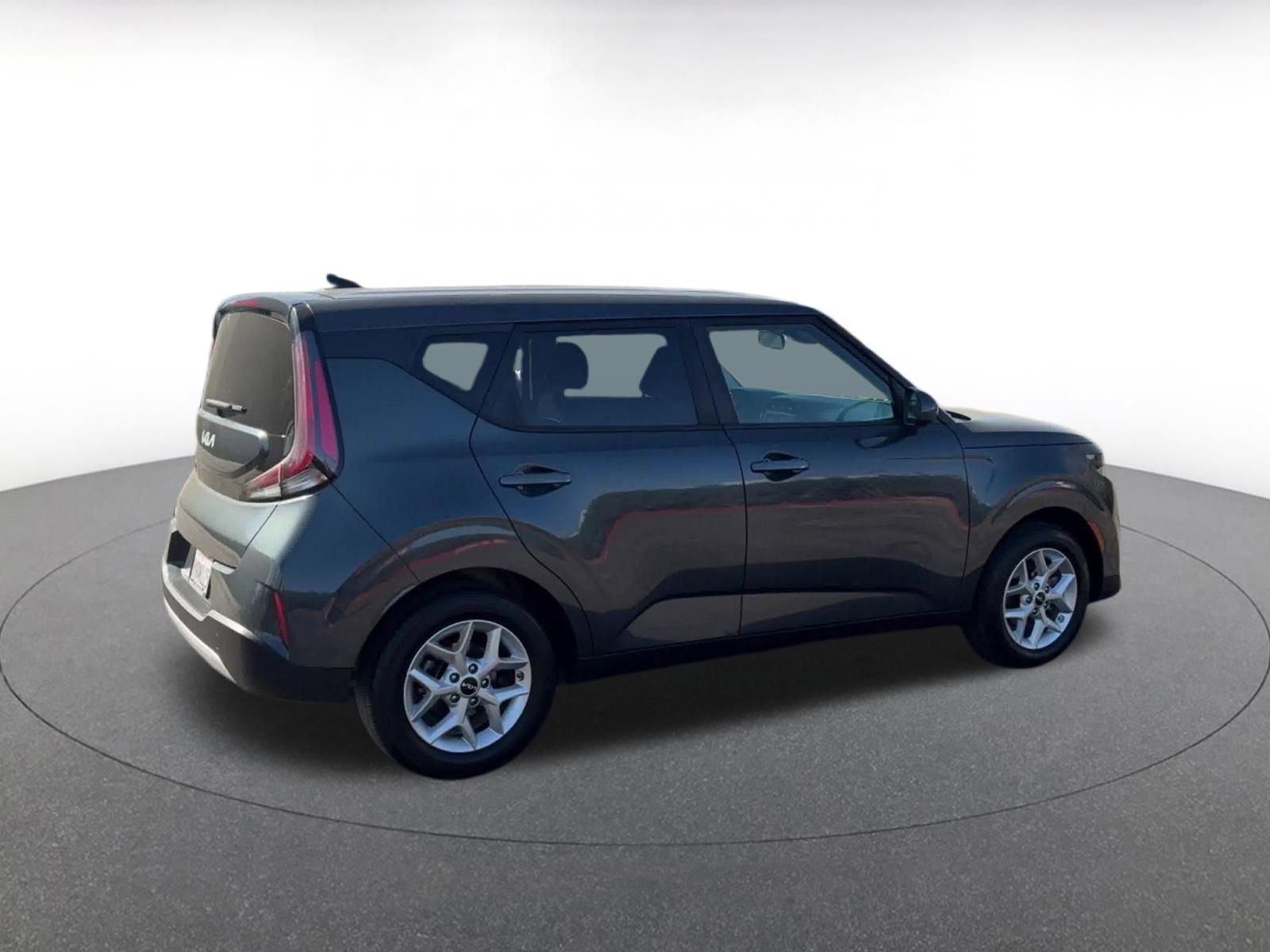 Used 2025 Kia Soul LX w/ LX Technology Package image 14