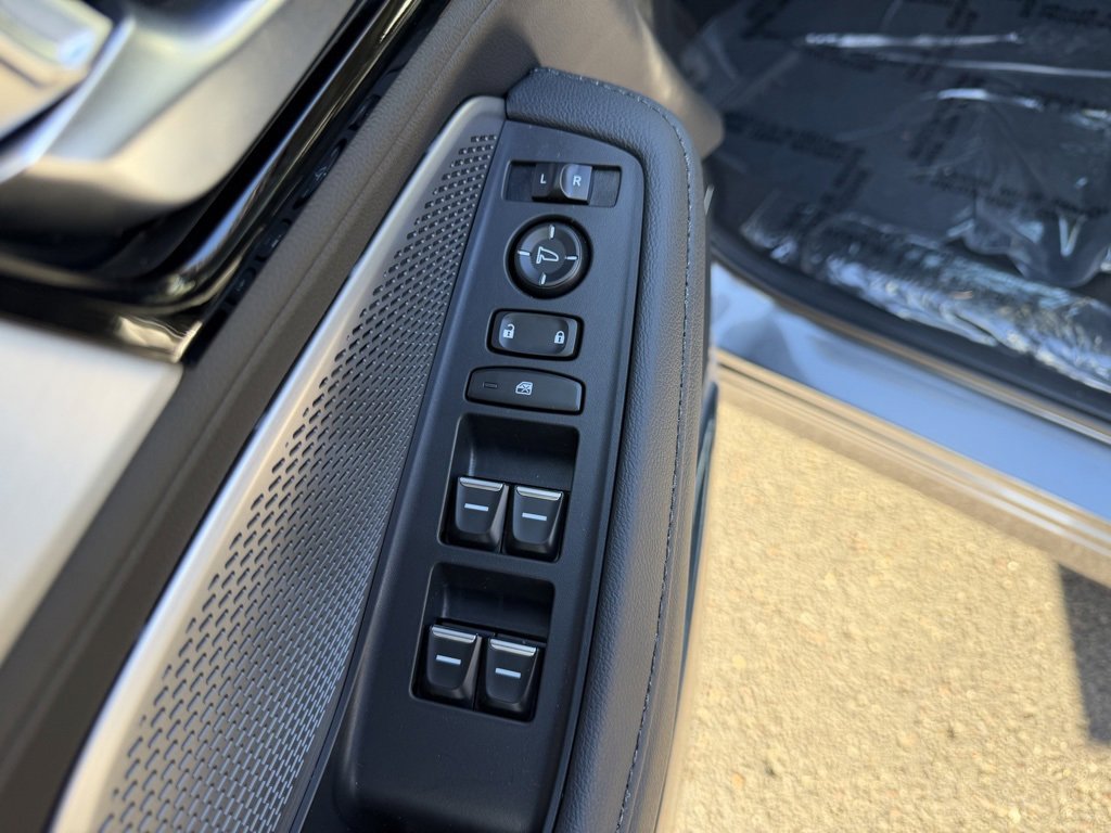 New 2026 Acura MDX SH-AWD image 12