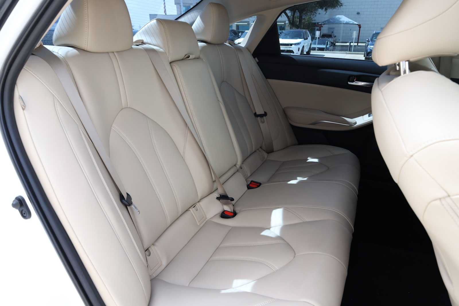 Used 2021 Toyota Avalon XLE FWD image 37