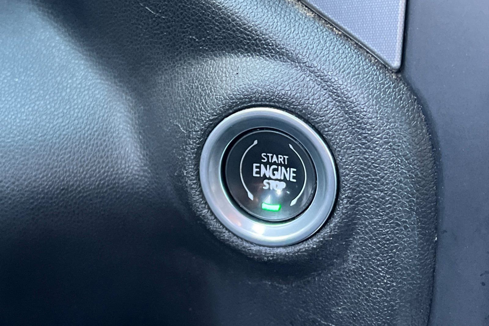 Used 2023 GMC Sierra 3500 SLT w/ SLT Premium Package image 31