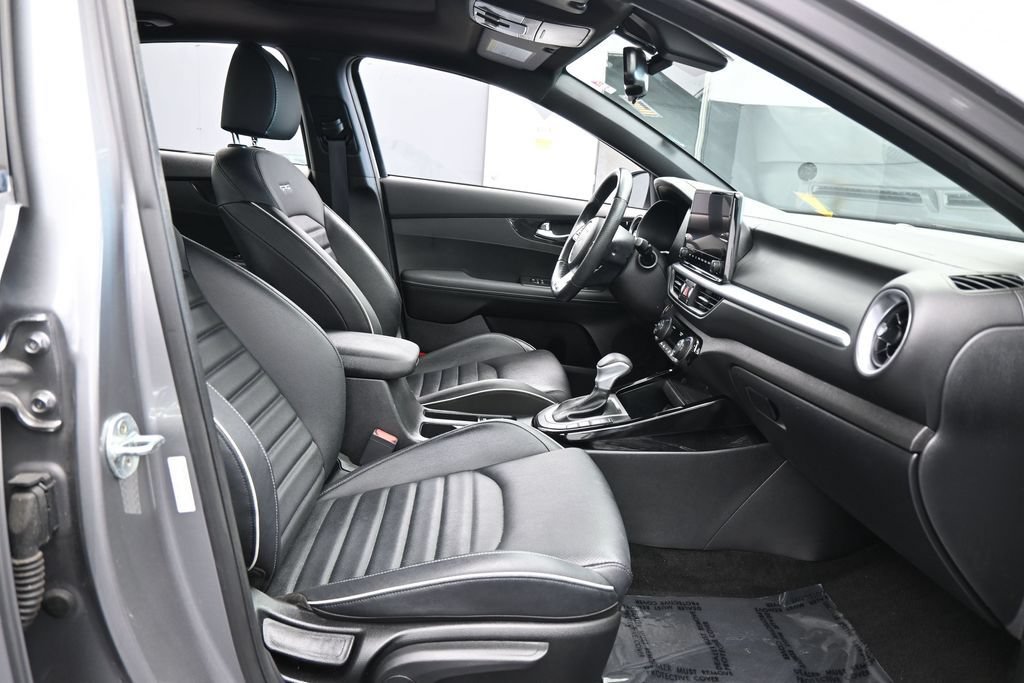 Used 2023 Kia Forte GT-Line w/ GT-Line Premium Package FWD image 48