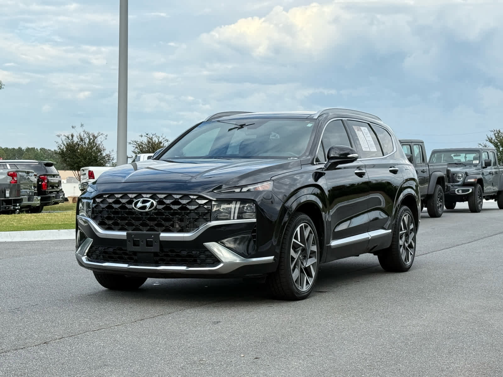Used 2023 Hyundai Santa Fe Calligraphy w/ Cargo Package