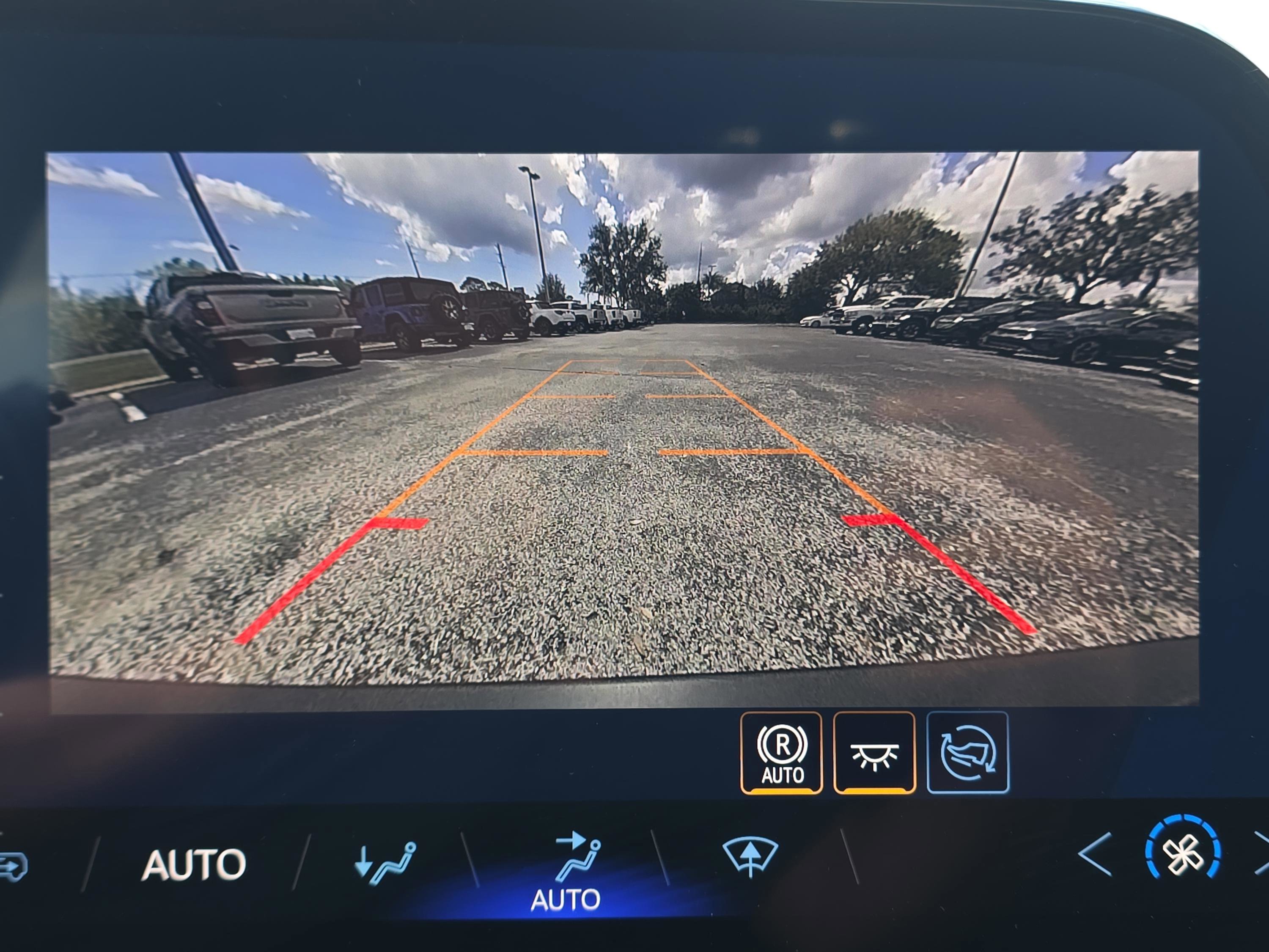 New 2026 Chevrolet Equinox EV LT image 22