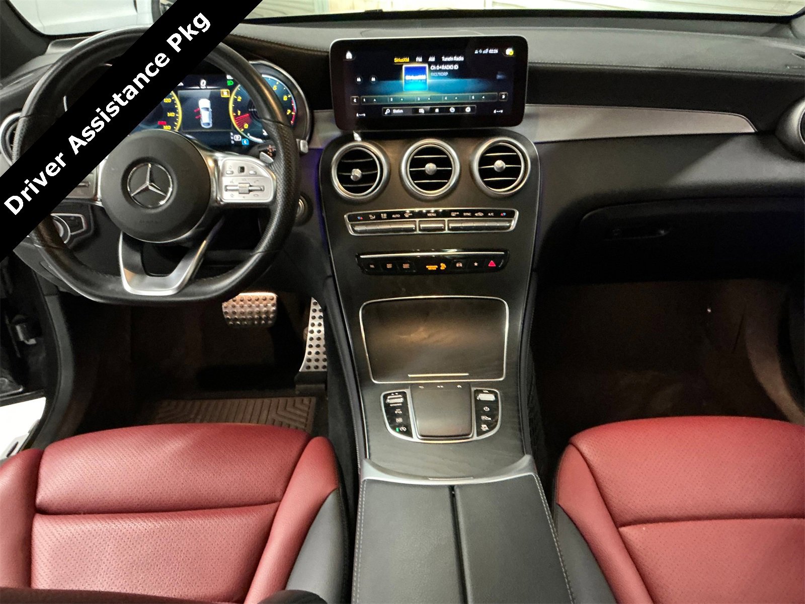 Used 2020 Mercedes-Benz GLC 300 4MATIC Coupe image 27