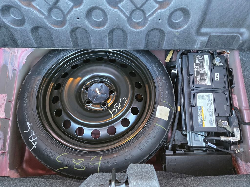 Used 2017 Dodge Challenger SXT image 19