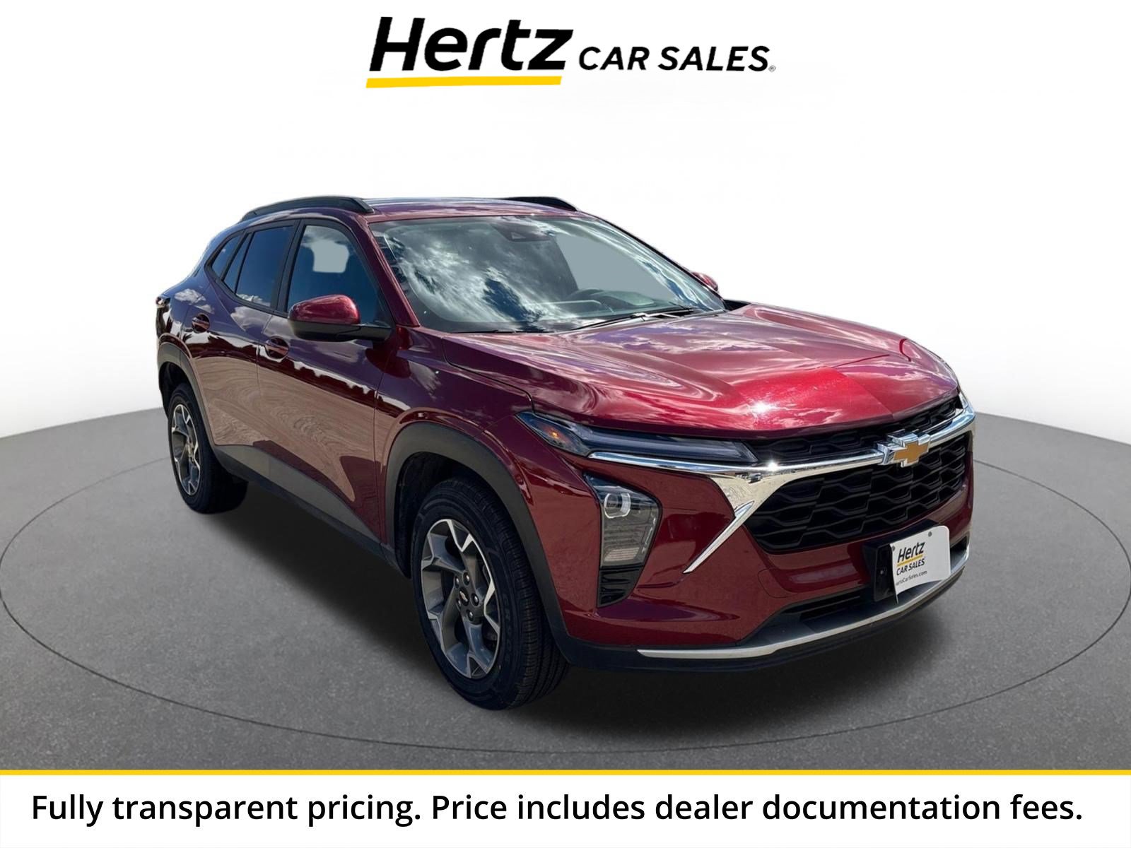 Used 2025 Chevrolet Trax LT FWD image 1