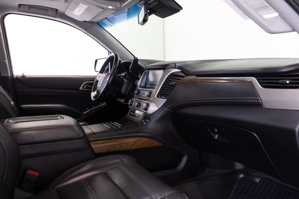 Used 2020 GMC Yukon Denali w/ Denali Ultimate Package AWD/4WD image 24