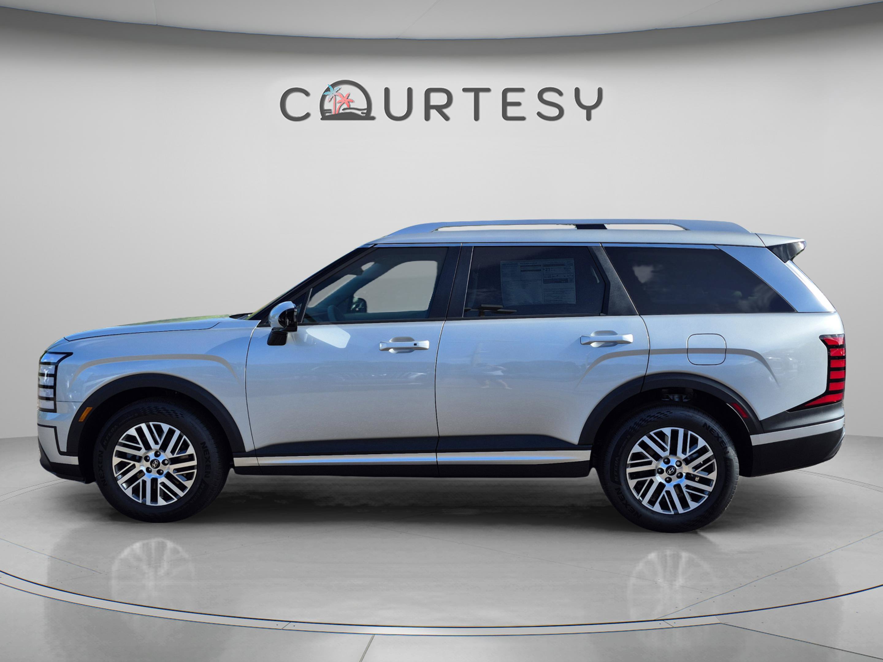 New 2026 Hyundai Palisade SEL FWD image 2