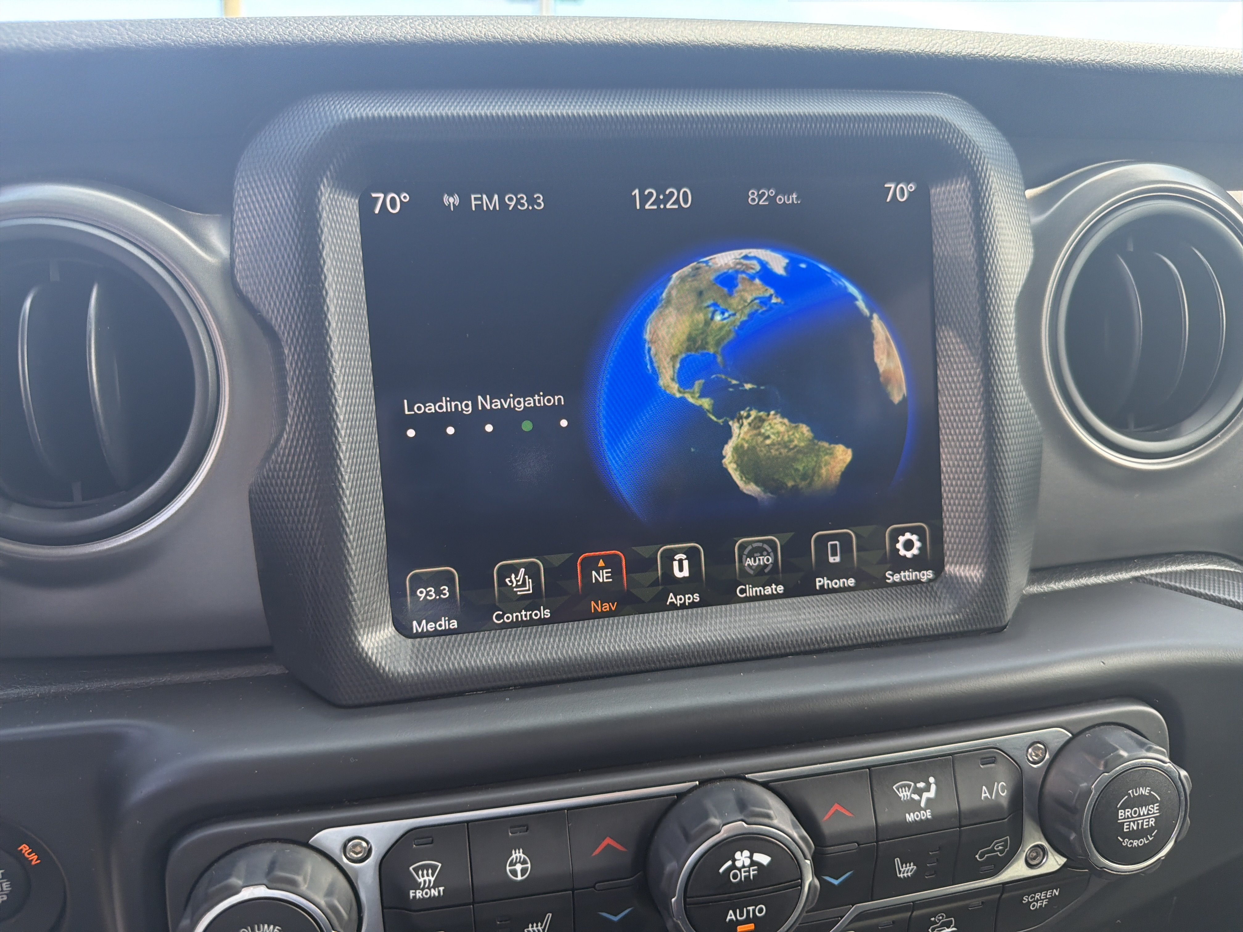Used 2022 Jeep Wrangler Unlimited Willys AWD/4WD image 22