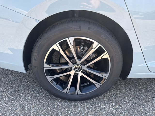 Used 2025 Volkswagen Jetta Sport image 20