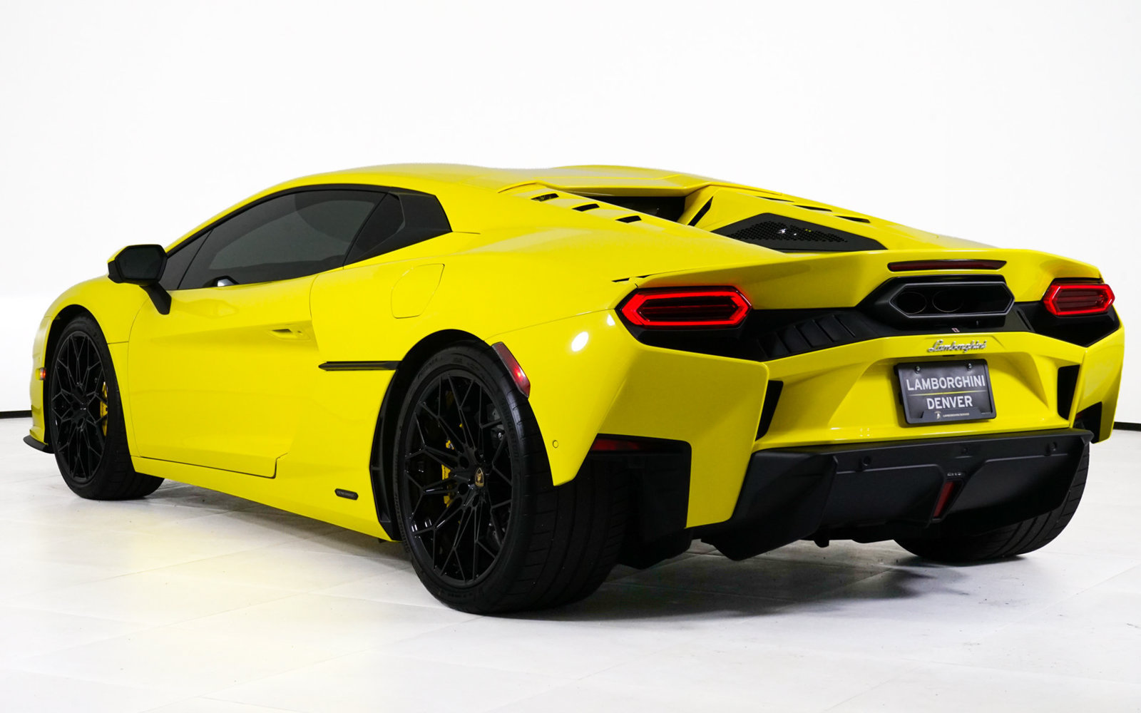 Used 2026 Lamborghini Temerario AWD/4WD image 17