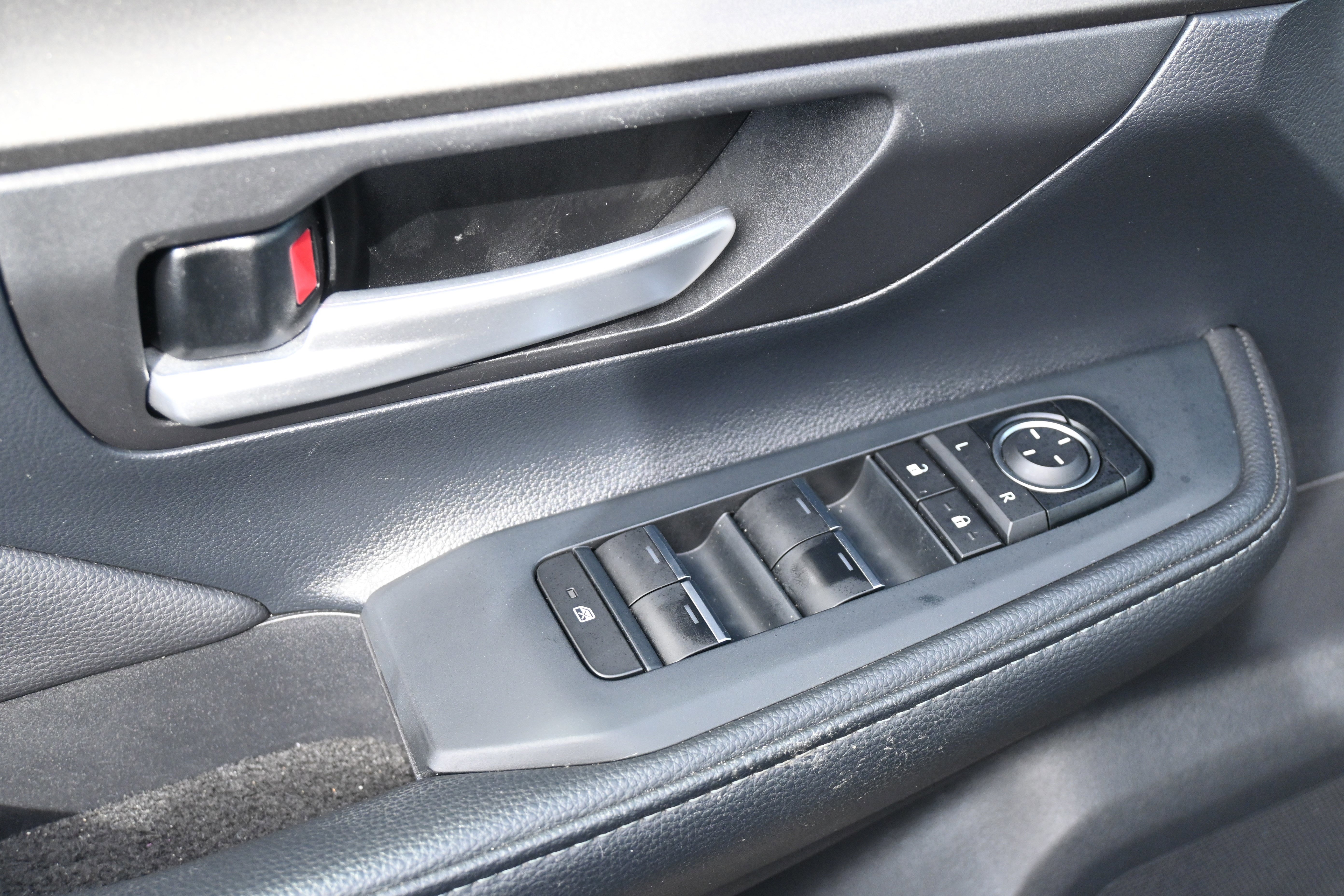 Used 2025 Toyota Grand Highlander FWD image 16