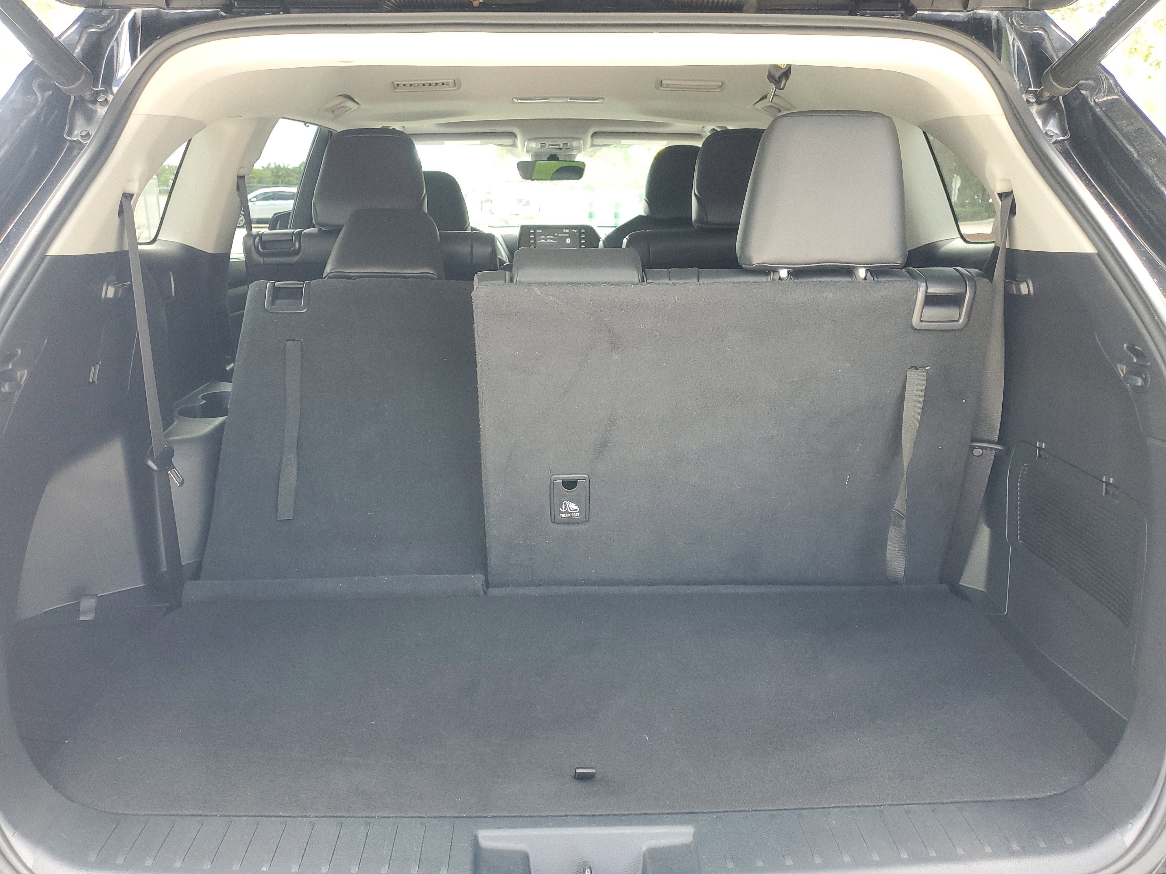Used 2022 Toyota Highlander XLE AWD/4WD image 9