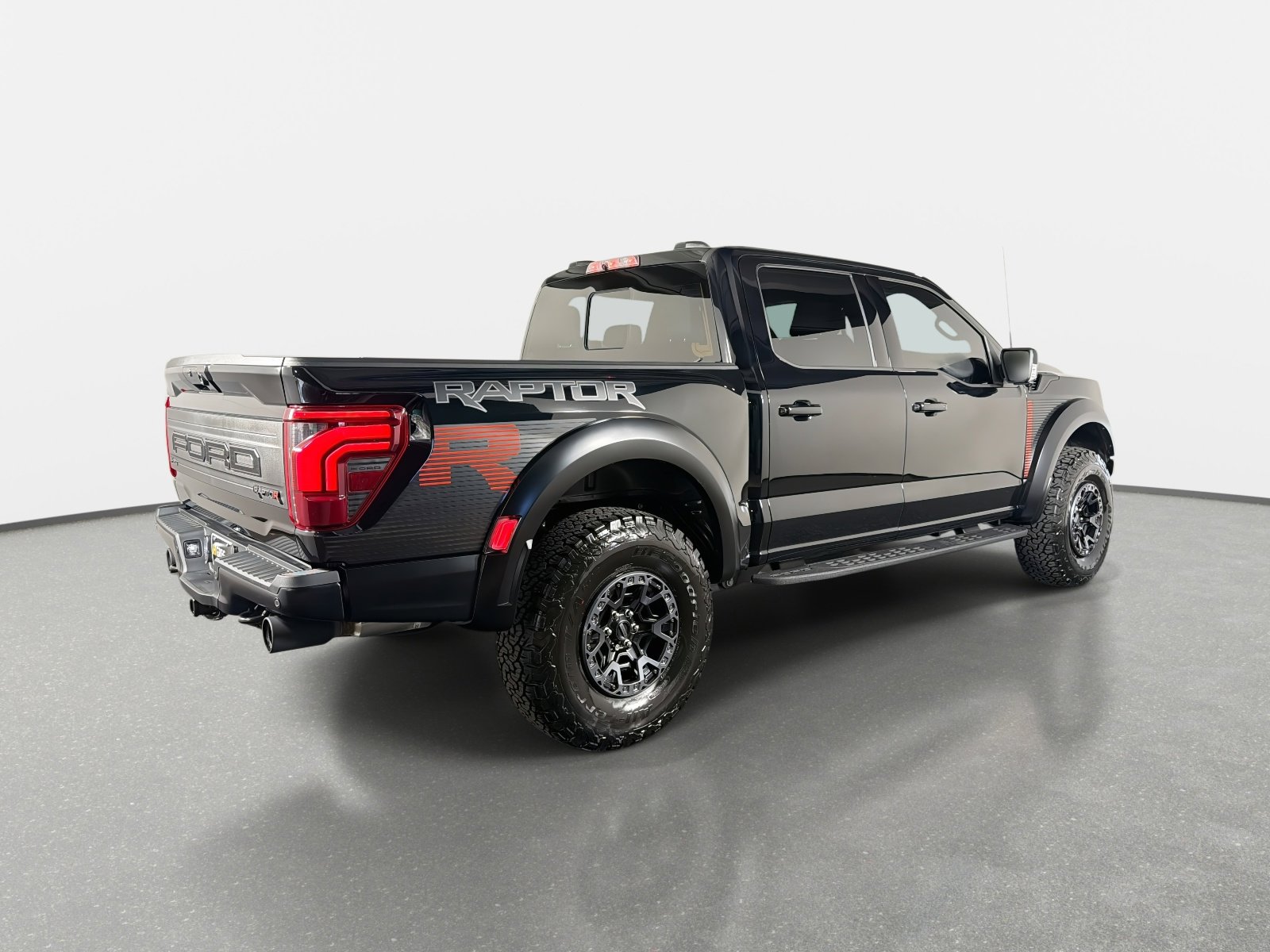 Used 2025 Ford F150 Raptor w/ Equipment Group 803A Raptor R AWD/4WD image 3