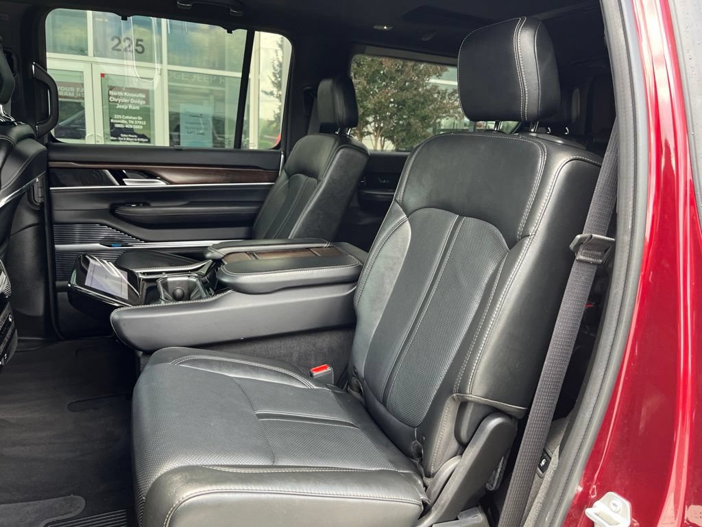 Used 2023 Jeep Grand Wagoneer 4WD image 16