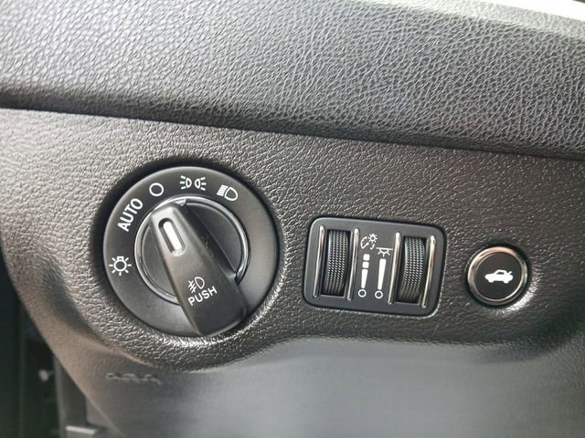 Used 2022 Chrysler 300 Touring L image 17