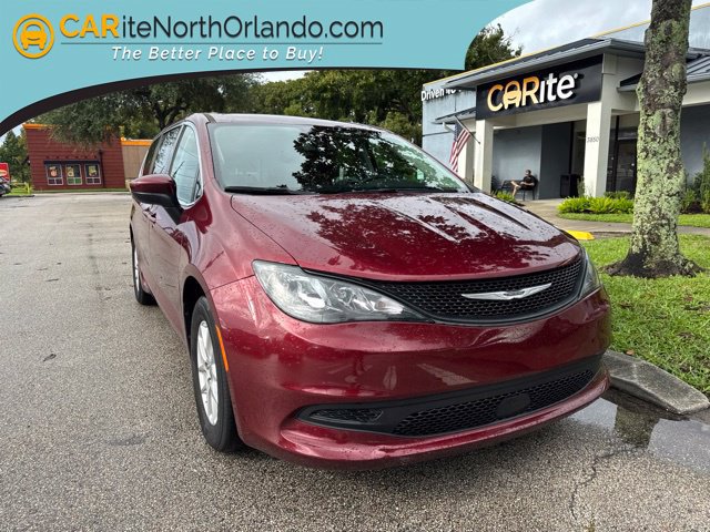 Used 2023 Chrysler Voyager LX FWD image 1