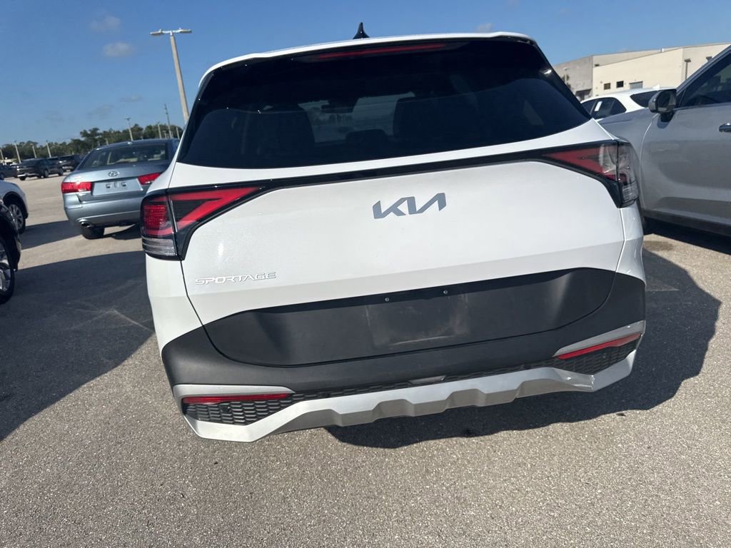 Used 2023 Kia Sportage EX FWD image 5
