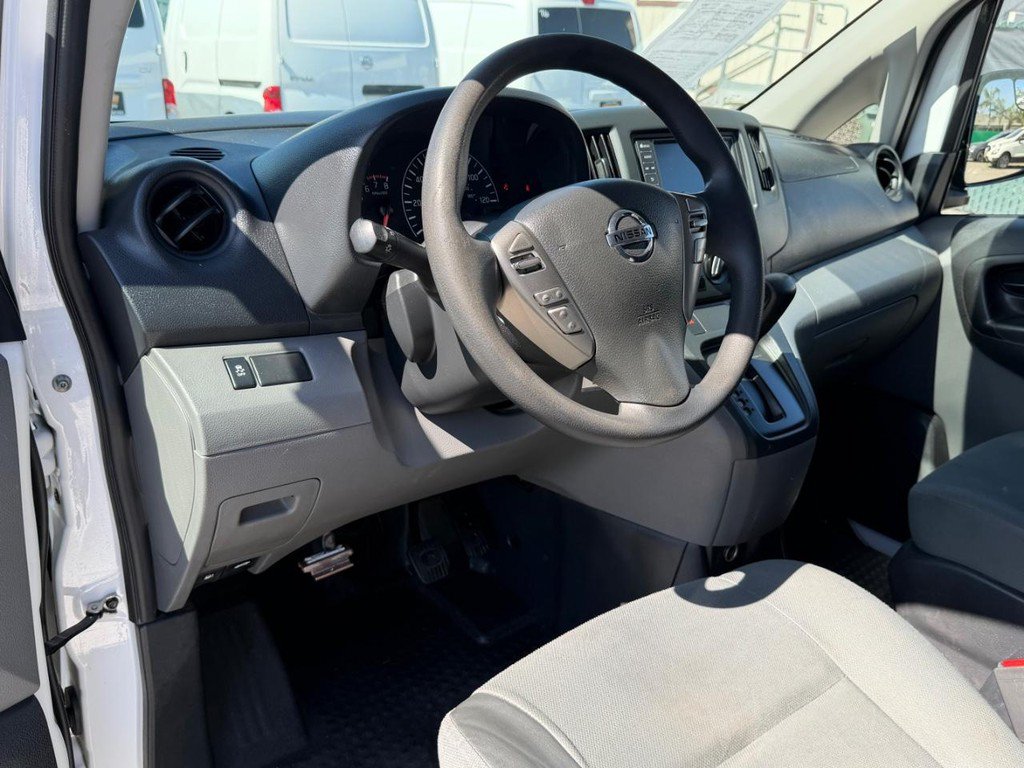 Used 2021 Nissan NV200 S FWD image 24