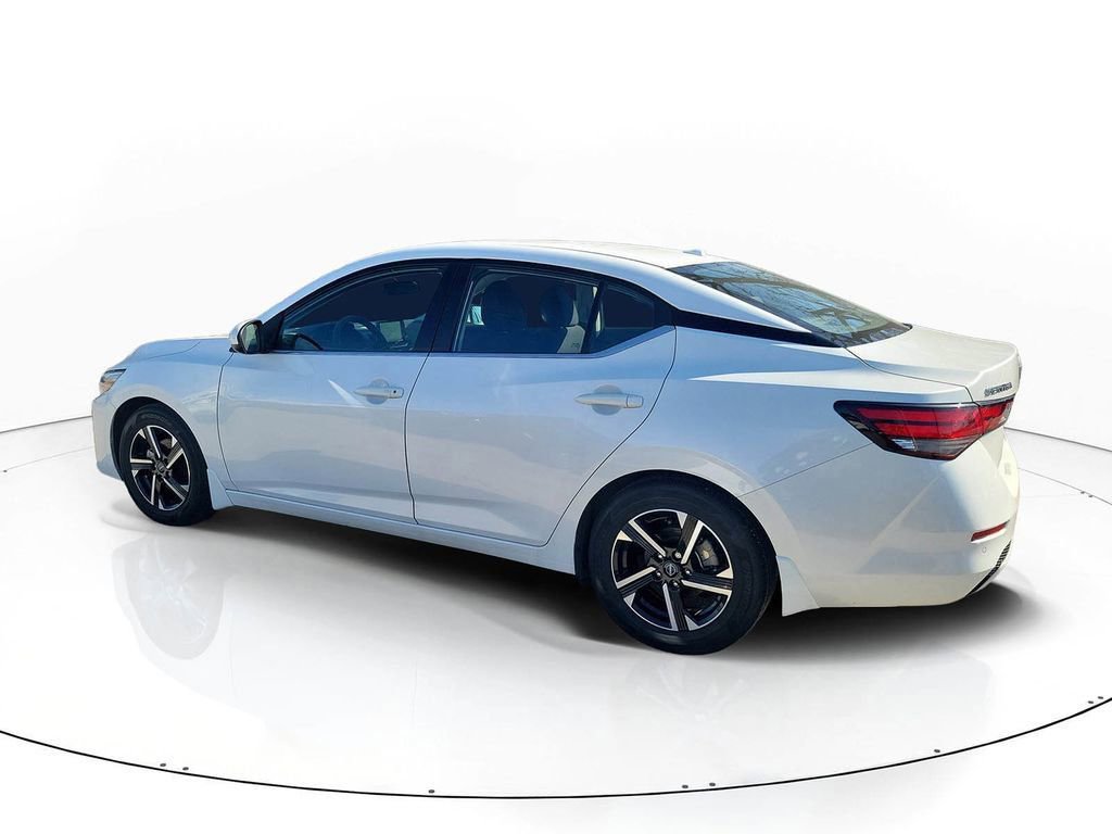 Used 2024 Nissan Sentra SV FWD image 3