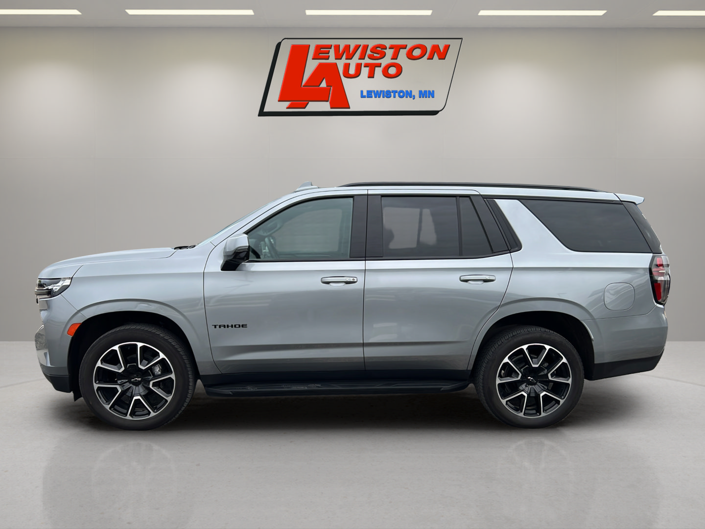 Certified 2023 Chevrolet Tahoe RST w/ Luxury Package AWD/4WD image 10