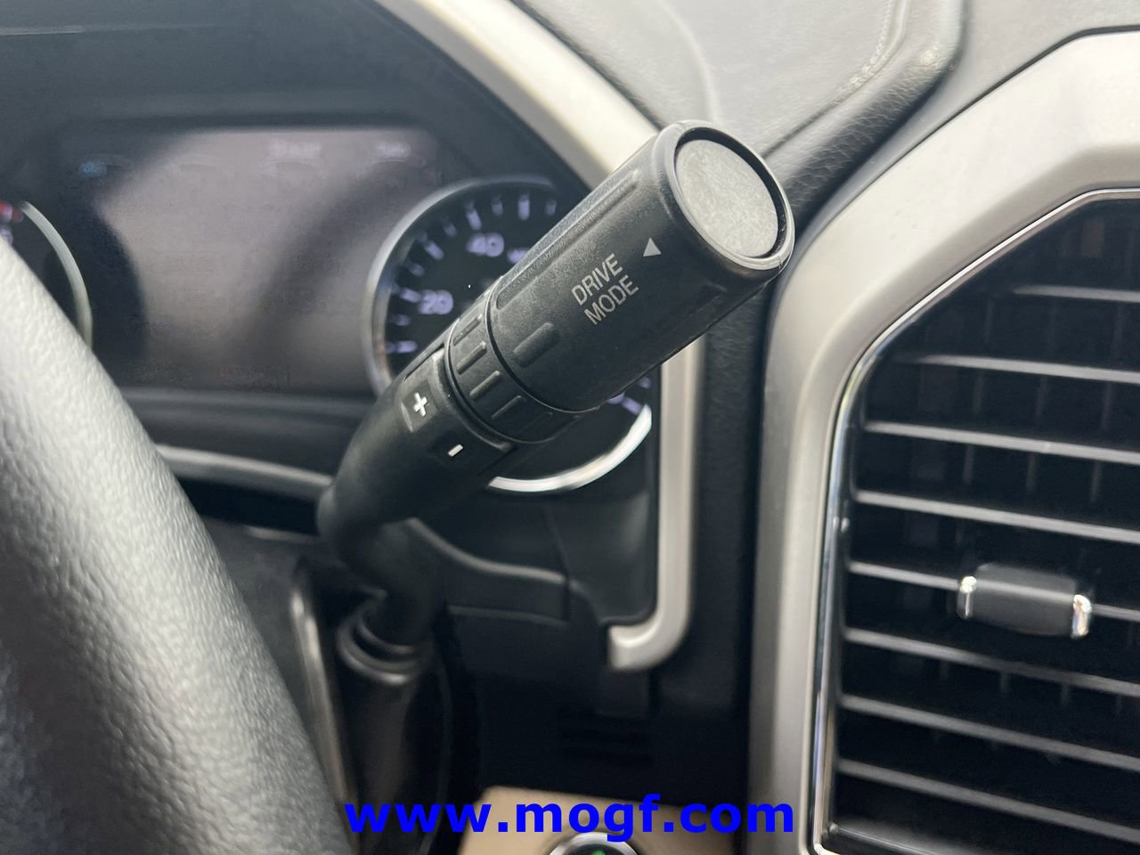 Used 2020 Ford F350 Lariat w/ Lariat Ultimate Package image 16