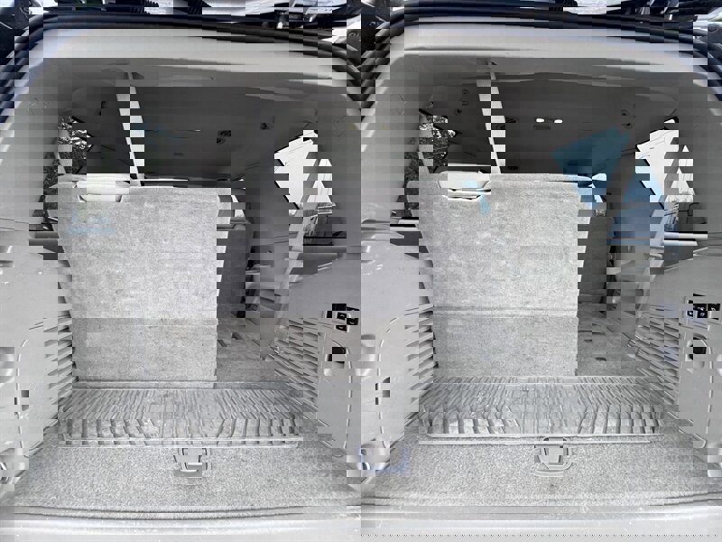 Used 2017 Cadillac Escalade Luxury image 14