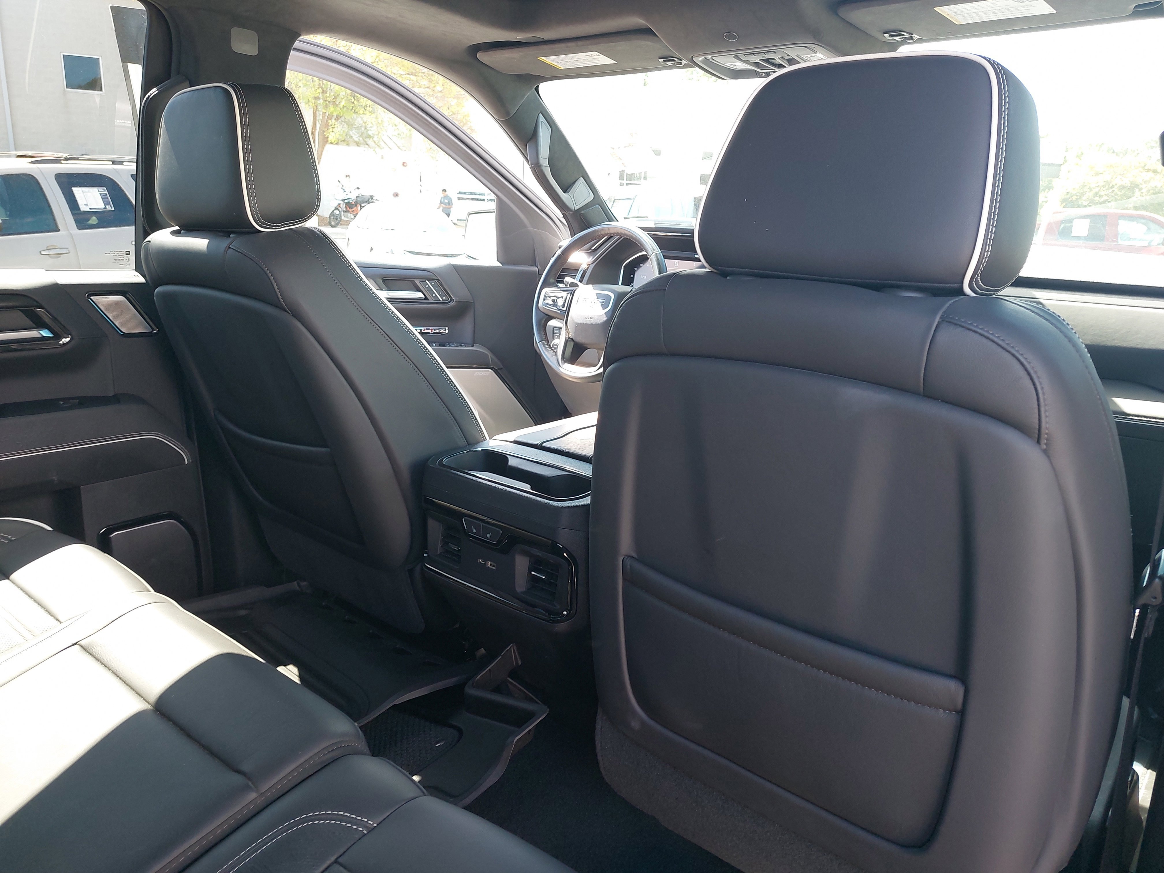 Used 2024 GMC Sierra 1500 AT4X image 12