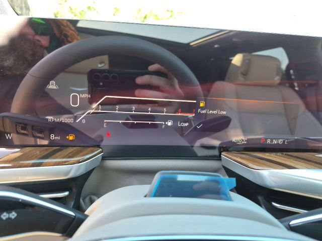 New 2026 Cadillac Escalade Platinum Sport w/ LPO, ONYX Package AWD/4WD image 28