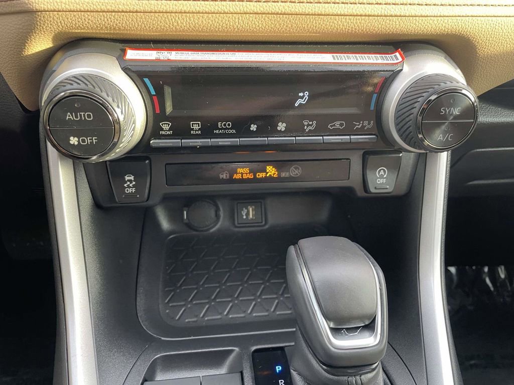 Used 2025 Toyota RAV4 XLE Premium FWD image 41