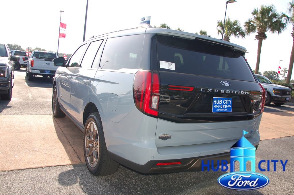 New 2027 Ford Expedition King Ranch RWD image 3