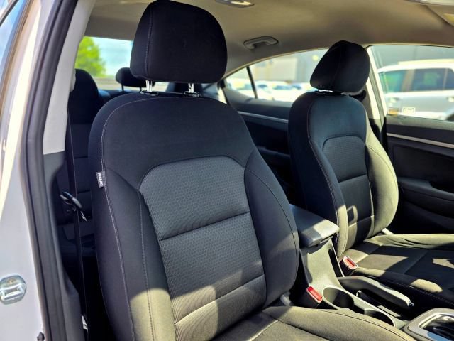 Used 2018 Hyundai Elantra SE FWD image 37