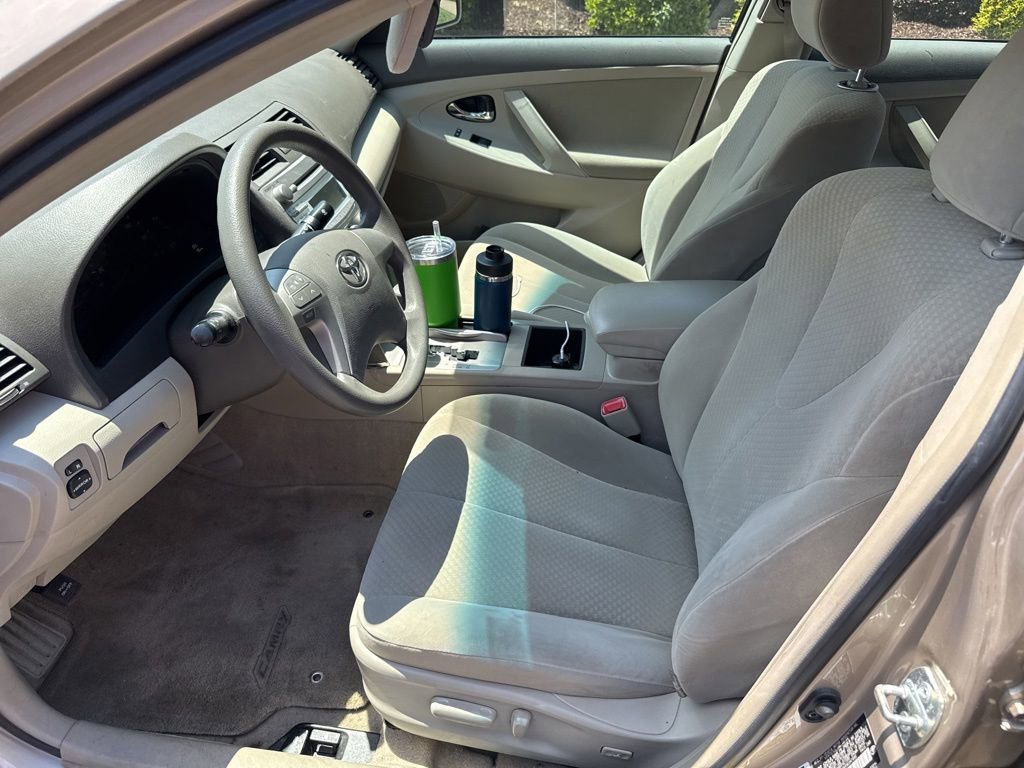 Used 2009 Toyota Camry LE FWD image 16
