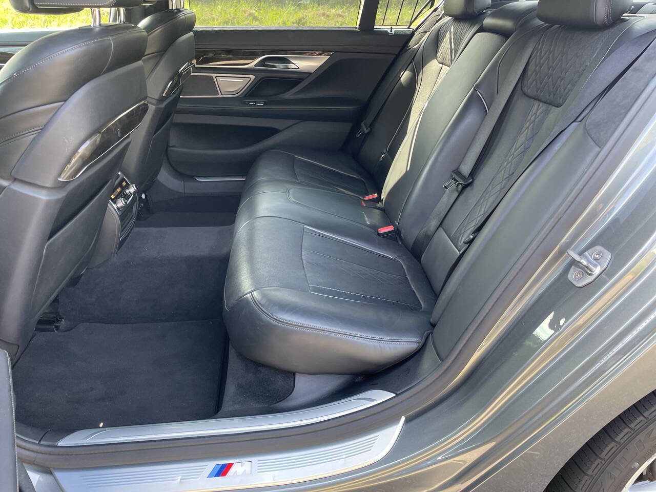 Used 2016 BMW 750i RWD image 19