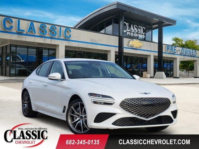 Used 2025 Genesis G70 2.5T image 1